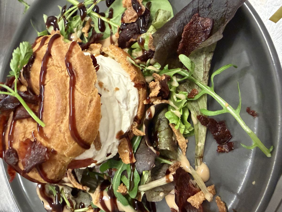 Chèvre chaud en choux, magret séché